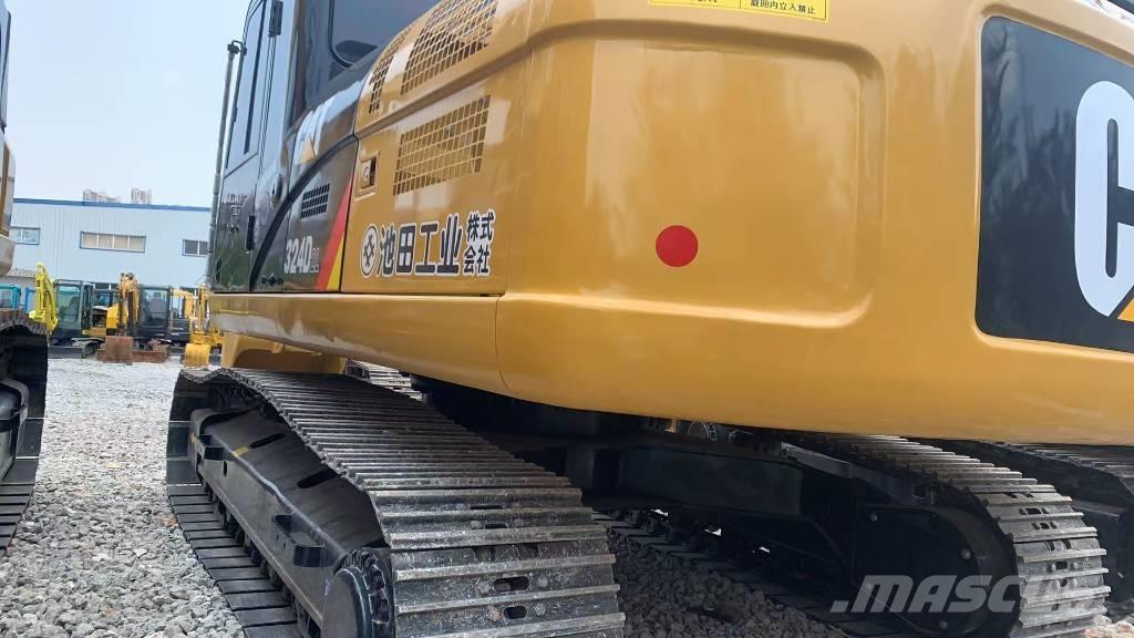 CAT 324 D L Vikšriniai ekskavatoriai