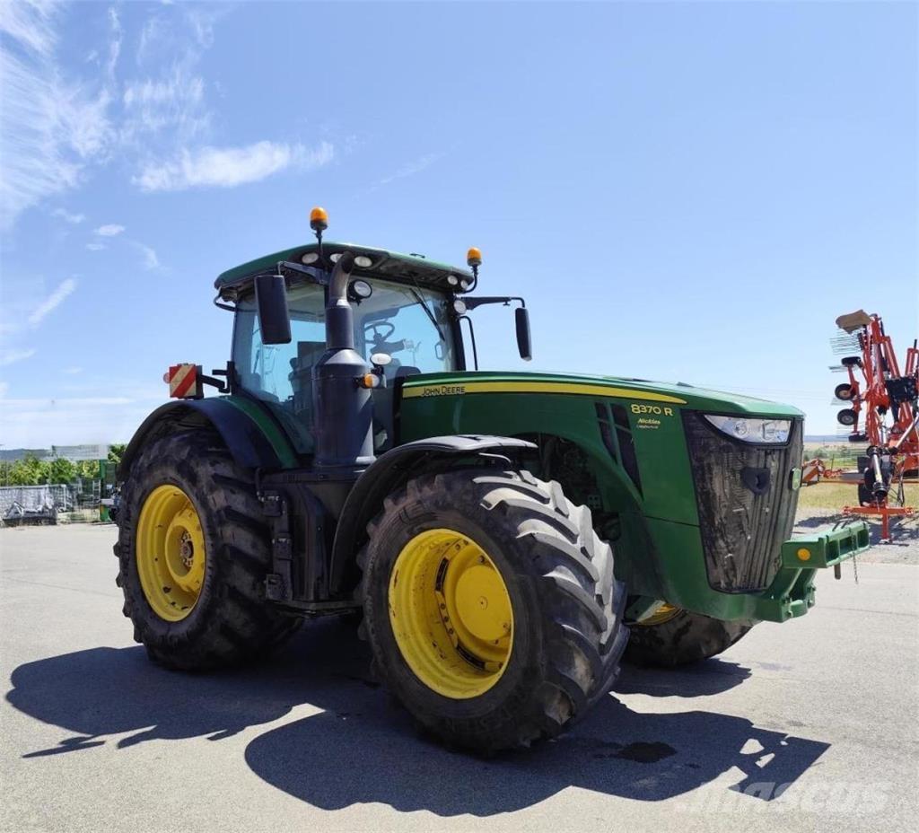 John Deere 8370 R Traktoriai
