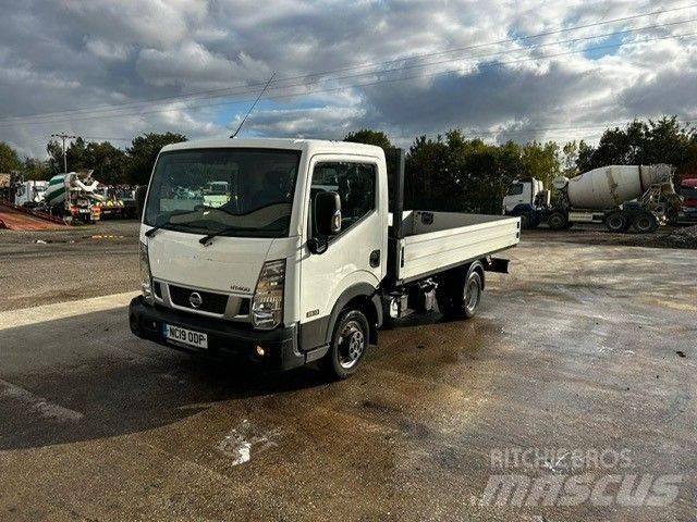 Nissan NT400 Cabstar Pikapai / Bortiniai sunkvežimiai