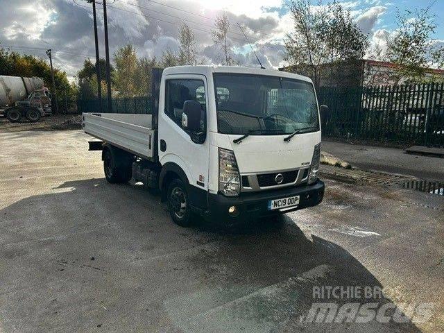 Nissan NT400 Cabstar Pikapai / Bortiniai sunkvežimiai
