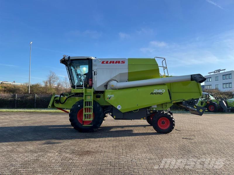 CLAAS AVERO 240 Derliaus nuėmimo kombainai