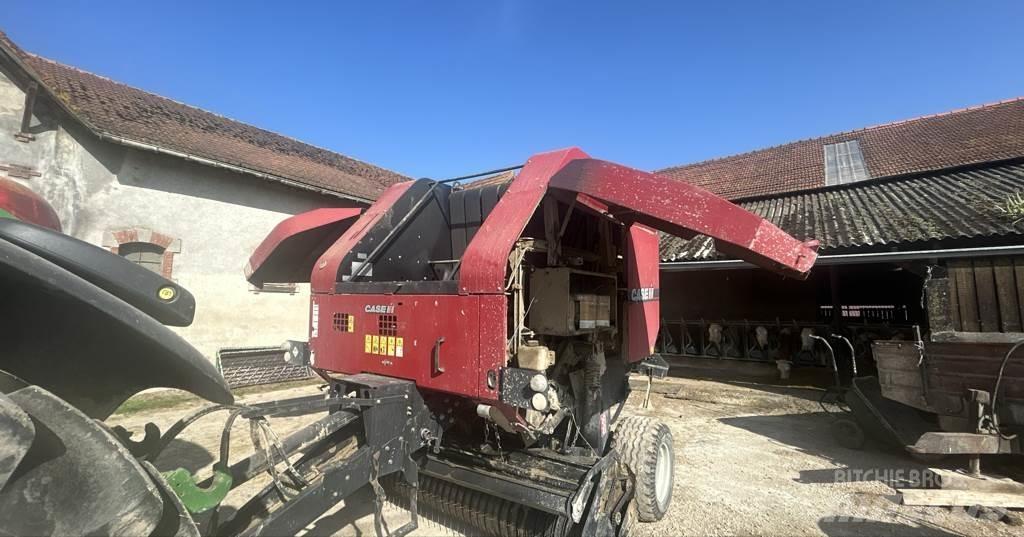 Case IH RB 464 Ritinių presai