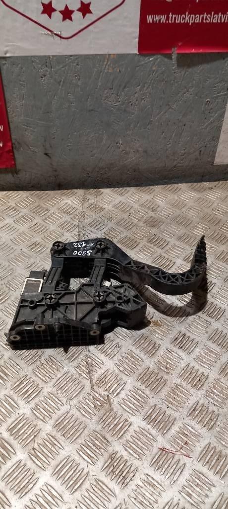Scania R 480    1753411 Kabinos ir salonai