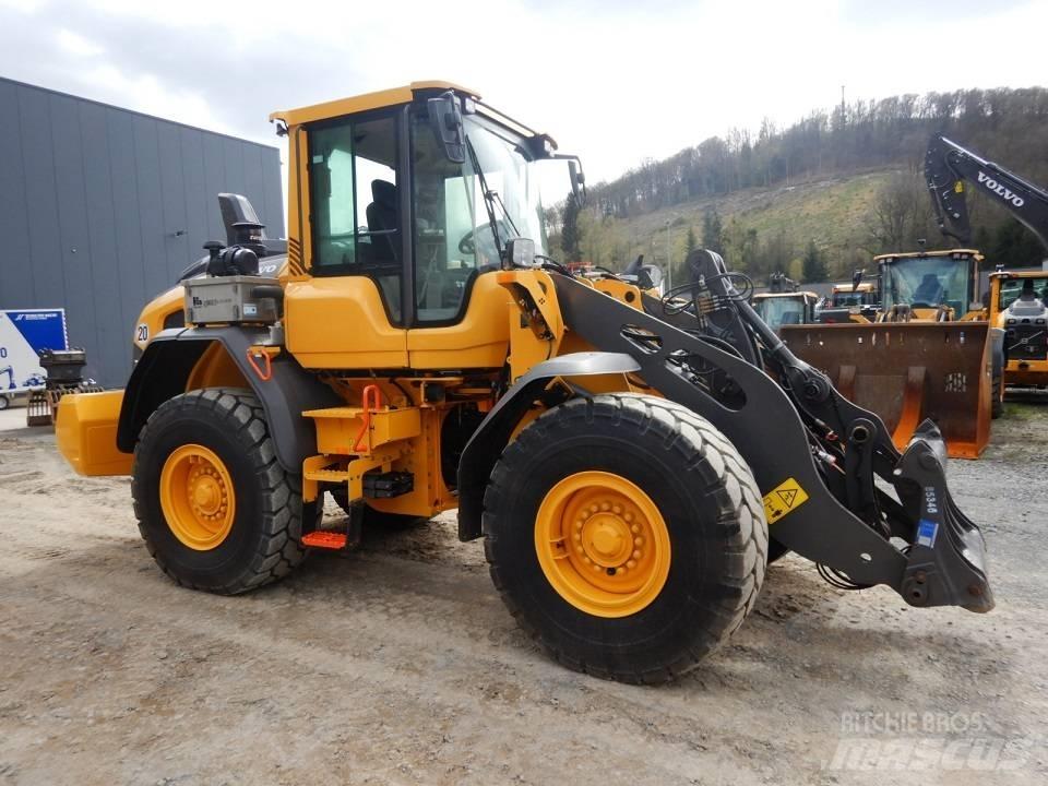 Volvo L 70 H Naudoti ratiniai krautuvai