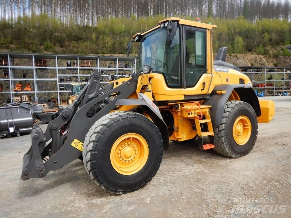 Volvo L 70 H Naudoti ratiniai krautuvai