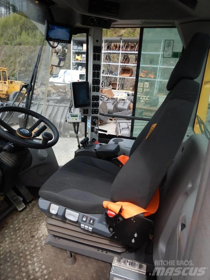 Volvo L 70 H Naudoti ratiniai krautuvai