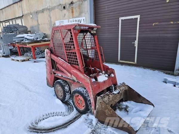 Bobcat 463 Krautuvai su šoniniu pasukimu