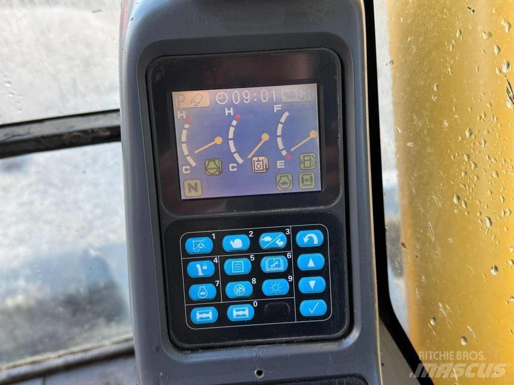 Komatsu PW 160-7 Ratiniai ekskavatoriai