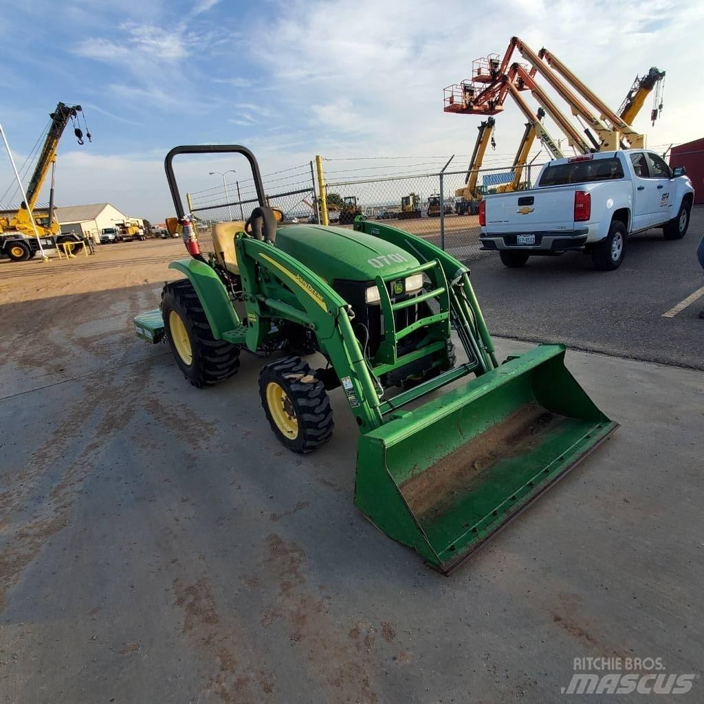 John Deere 3203 Naudoti kompaktiški traktoriai