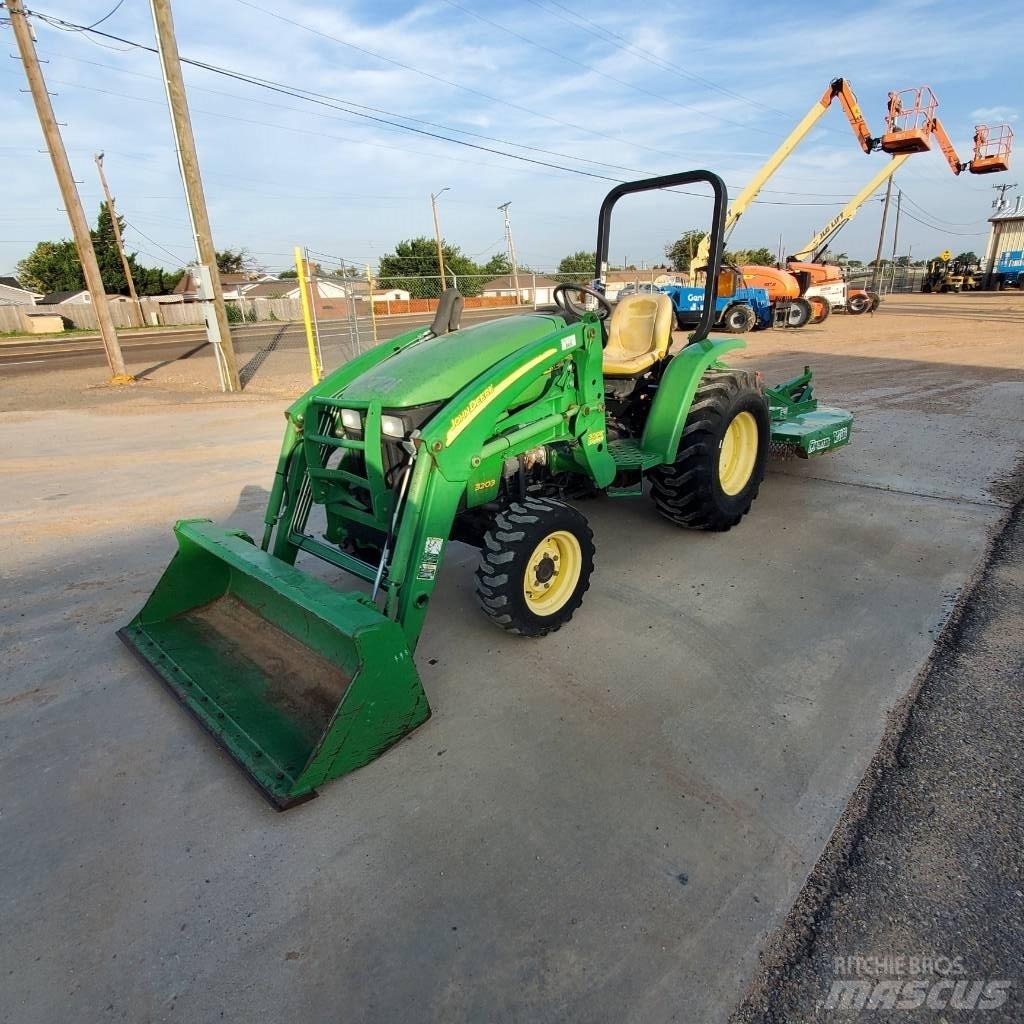 John Deere 3203 Naudoti kompaktiški traktoriai