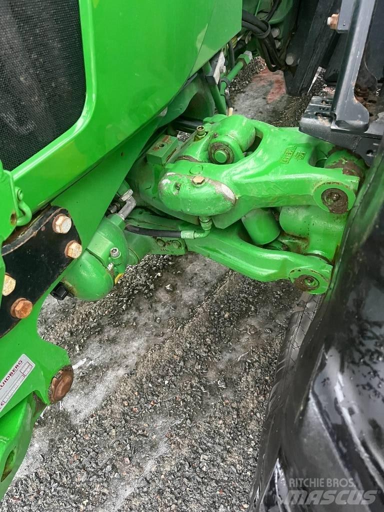 John Deere 5125R Traktoriai