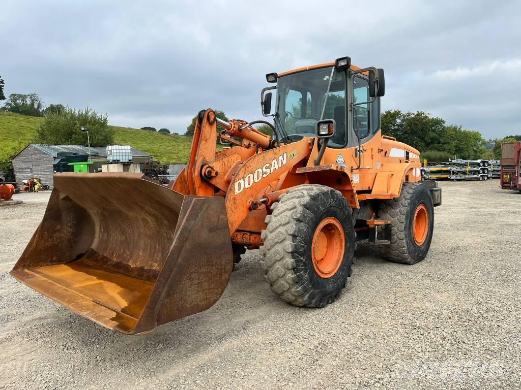 Doosan DL 200 Naudoti ratiniai krautuvai