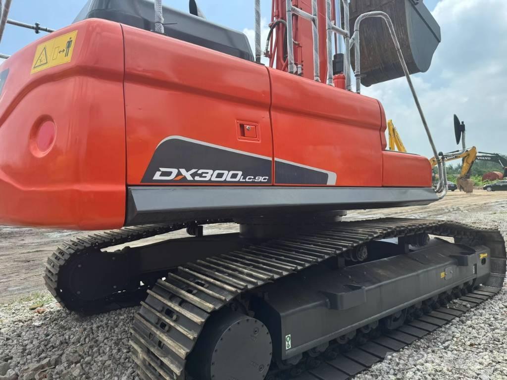 Doosan 300LC-9C Vikšriniai ekskavatoriai