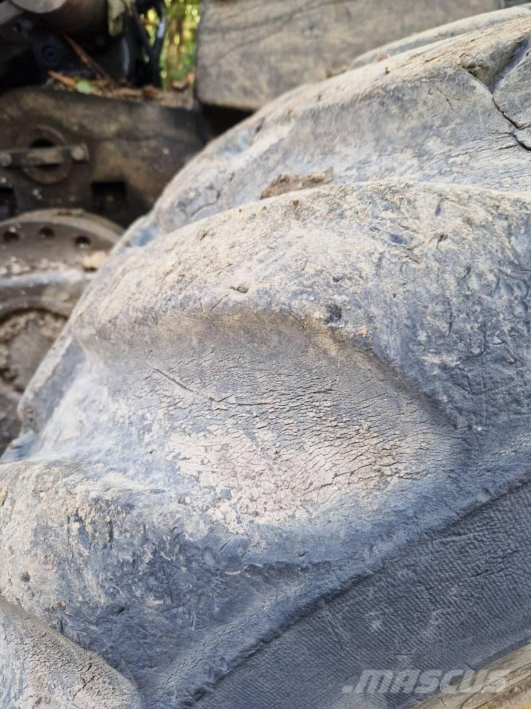 John Deere 1270 D Miško technika (Harvesteriai)