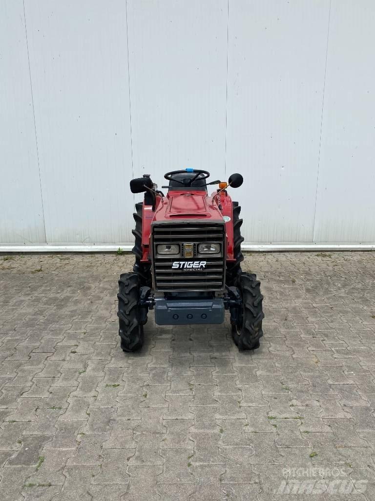 Shibaura P15 Naudoti kompaktiški traktoriai