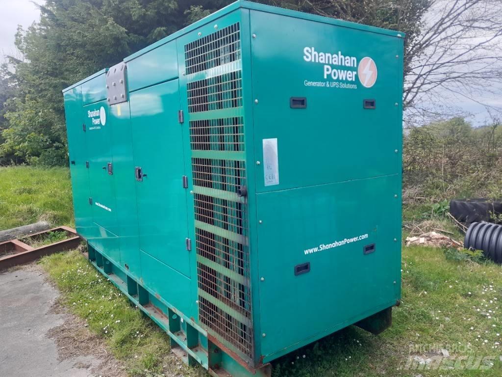 Cummins 330 Dyzeliniai generatoriai