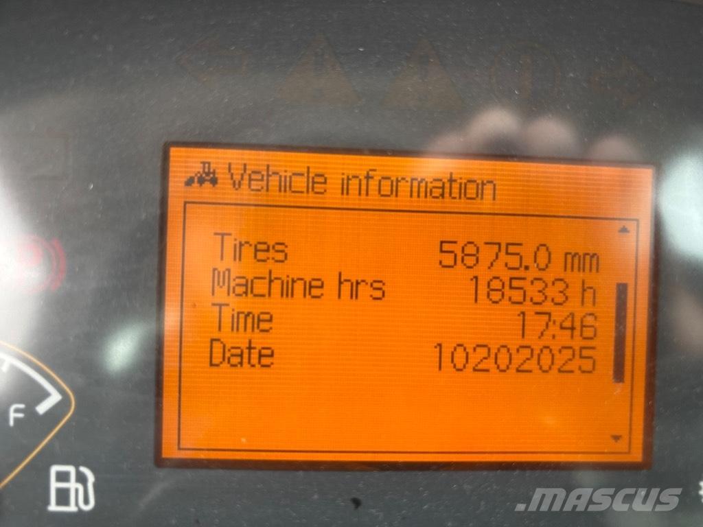 Volvo L 250 G Naudoti ratiniai krautuvai