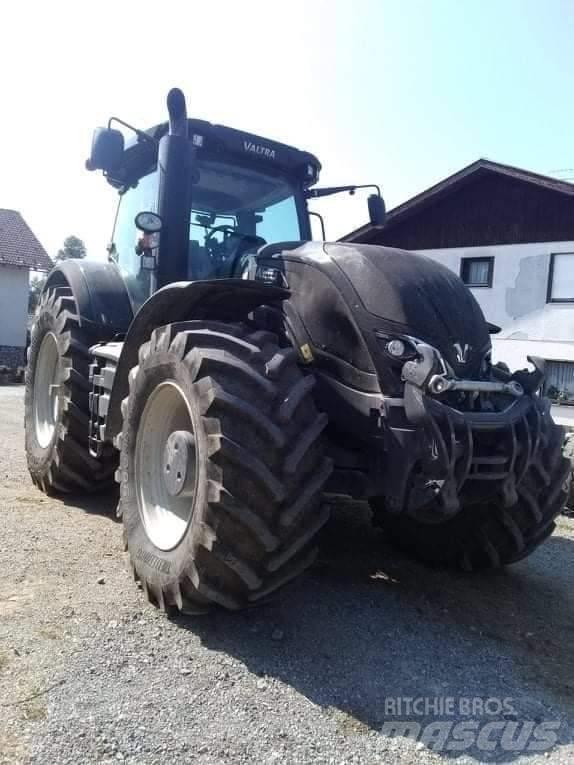 Valtra S 374 Traktoriai