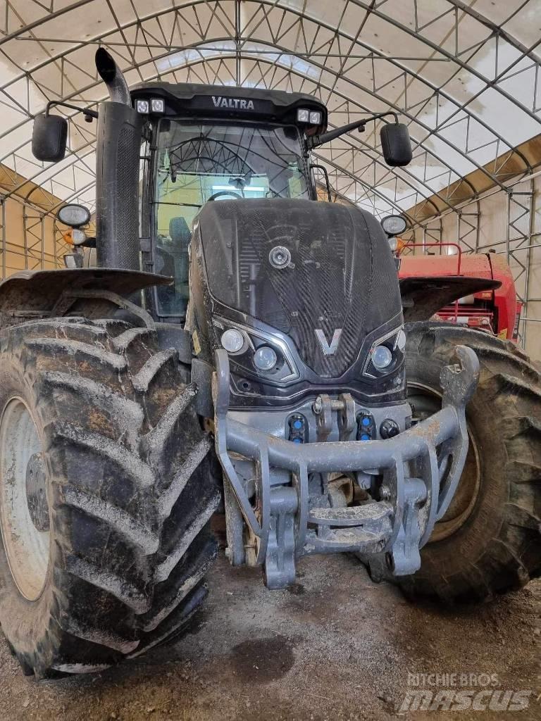 Valtra S 374 Traktoriai