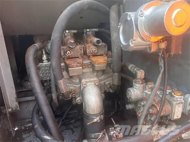 Hitachi EX120 Vikšriniai ekskavatoriai