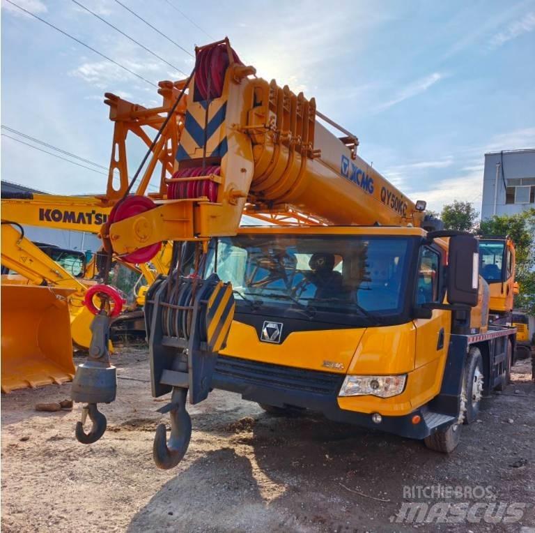 XCMG QY 50 K Neapdoroto reljefo kranai