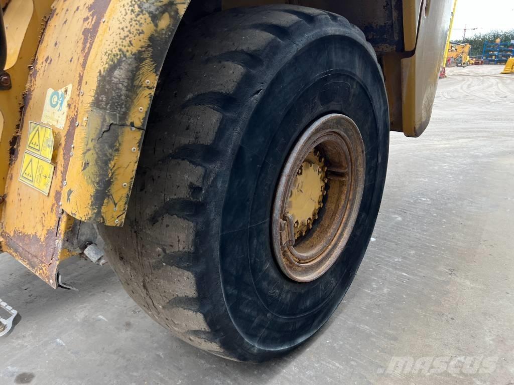 CAT 735 Karjeriniai savivarčiai