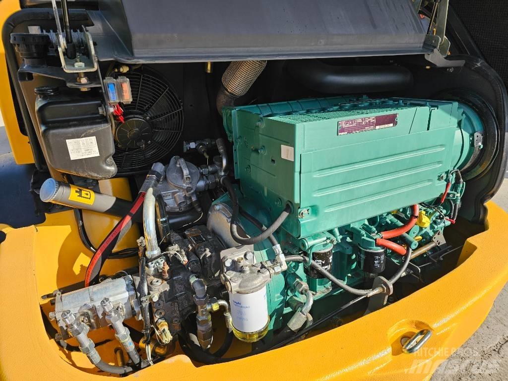 Volvo L 25 F Naudoti ratiniai krautuvai