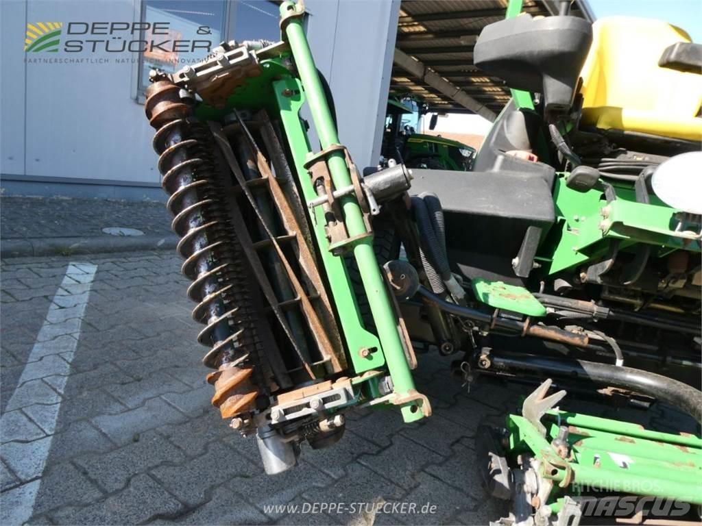 John Deere 8700 Šienapjovės