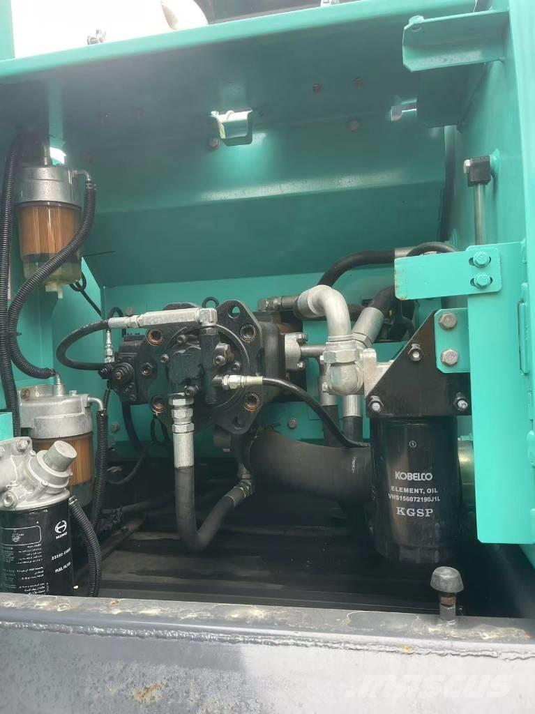 Kobelco SK 200 Vikšriniai ekskavatoriai