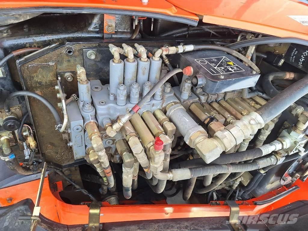 Kubota KX080 Vidutinės galios ekskavatoriai 7-12 t