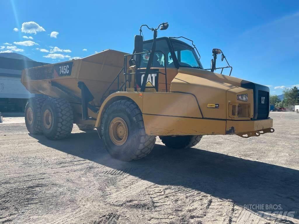 CAT 745 C Karjeriniai savivarčiai