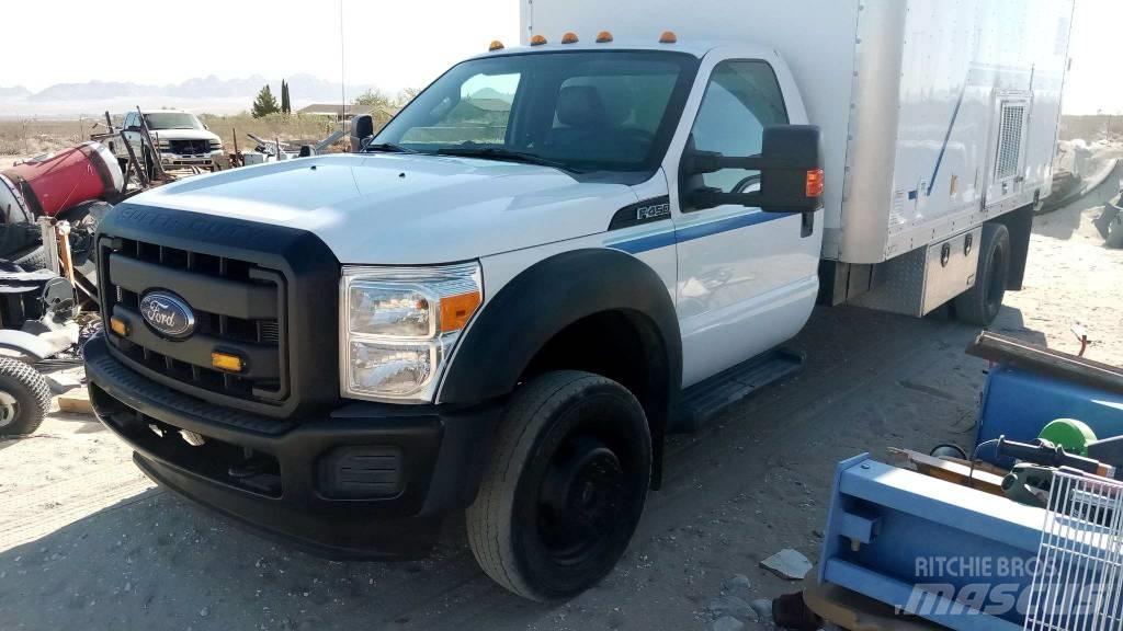 Ford F 450 Kita