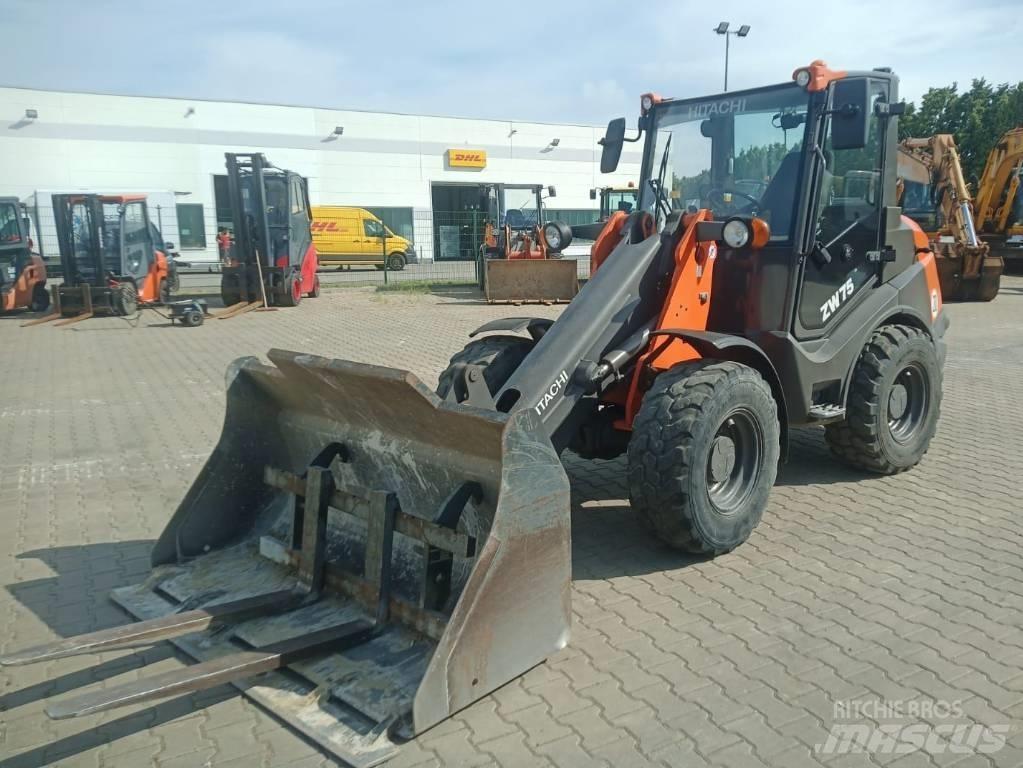 Hitachi ZW 75 Naudoti ratiniai krautuvai