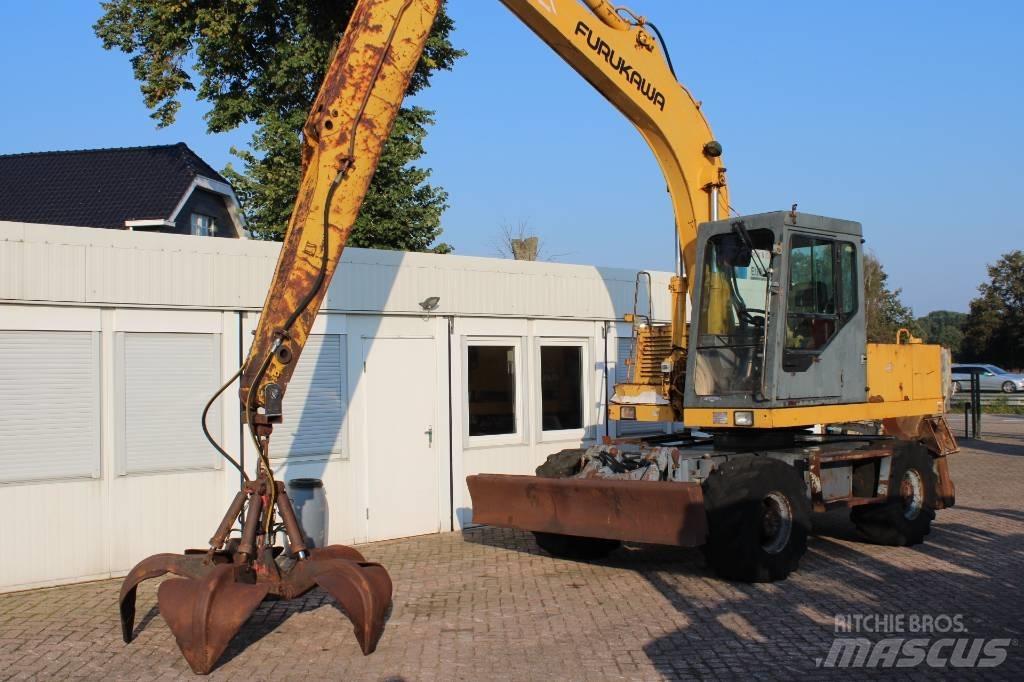 Furukawa W 630 E Ratiniai ekskavatoriai