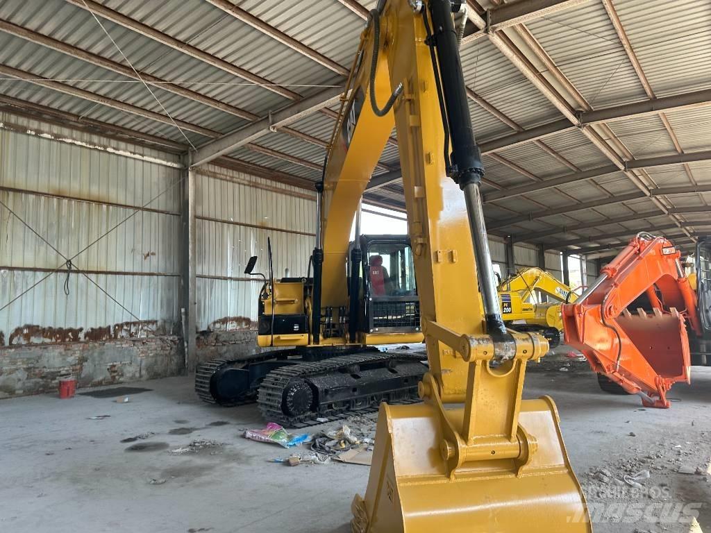 CAT 320 D Vikšriniai ekskavatoriai