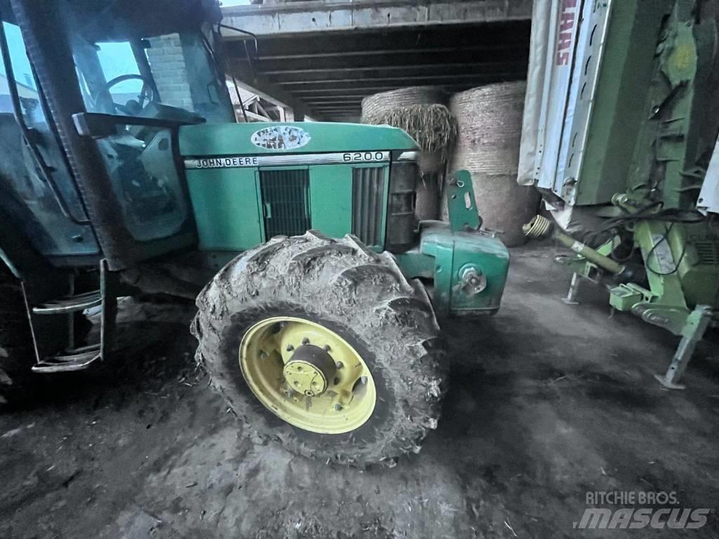 John Deere 6200 Traktoriai