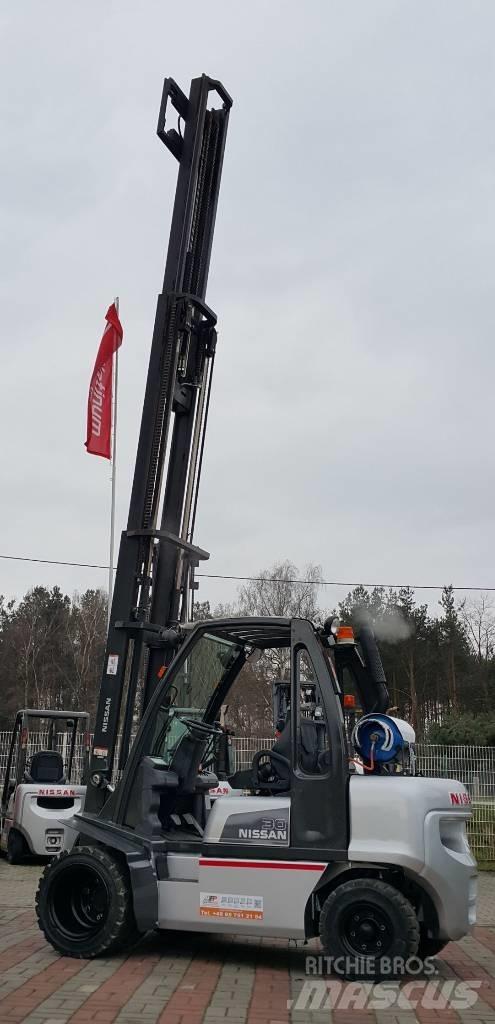 Nissan UG1D2A30LQ LPG (dujiniai) krautuvai