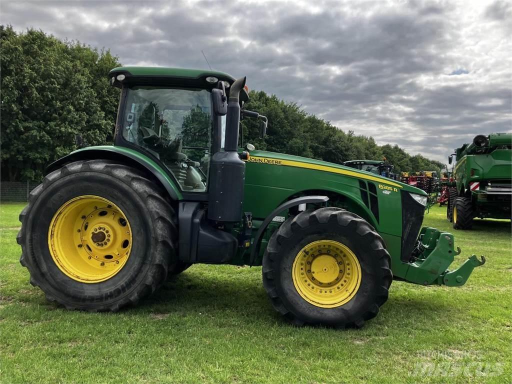John Deere 8285R Traktoriai