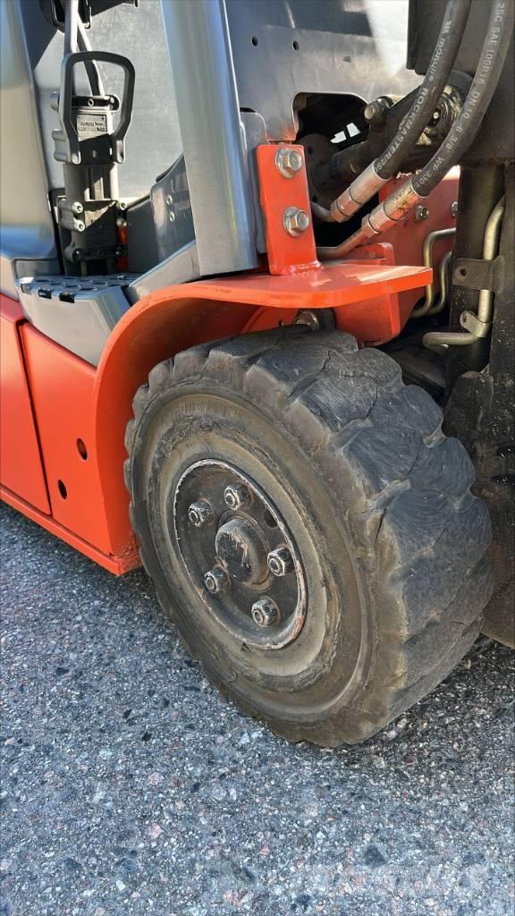 Toyota 8 FBET 16 Elektriniai šakiniai krautuvai