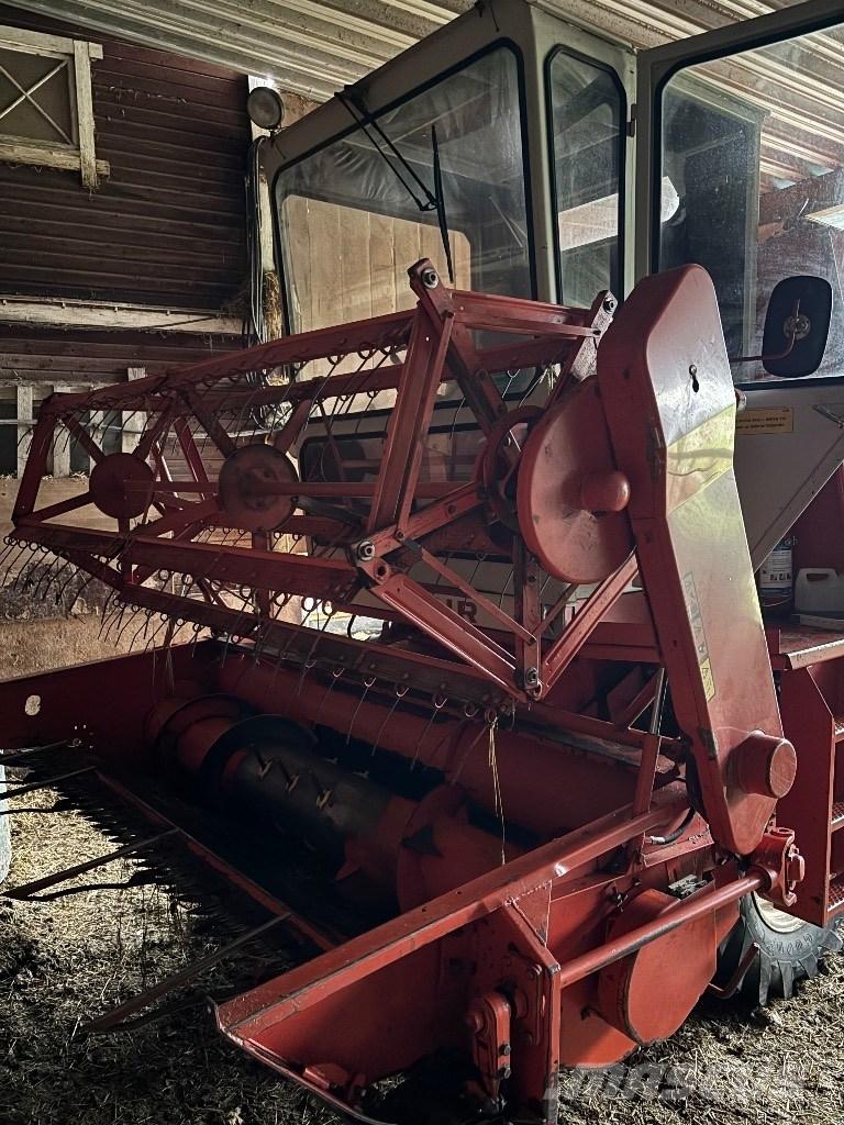 Deutz M750 Derliaus nuėmimo kombainai
