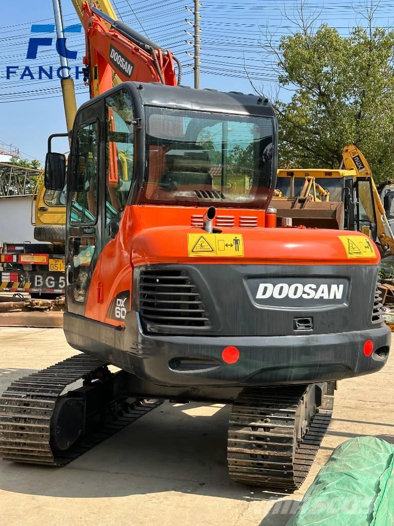 Doosan dx 60 Vikšriniai ekskavatoriai