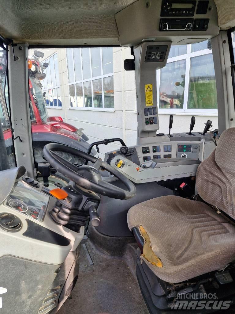 CLAAS Arion 640 Traktoriai