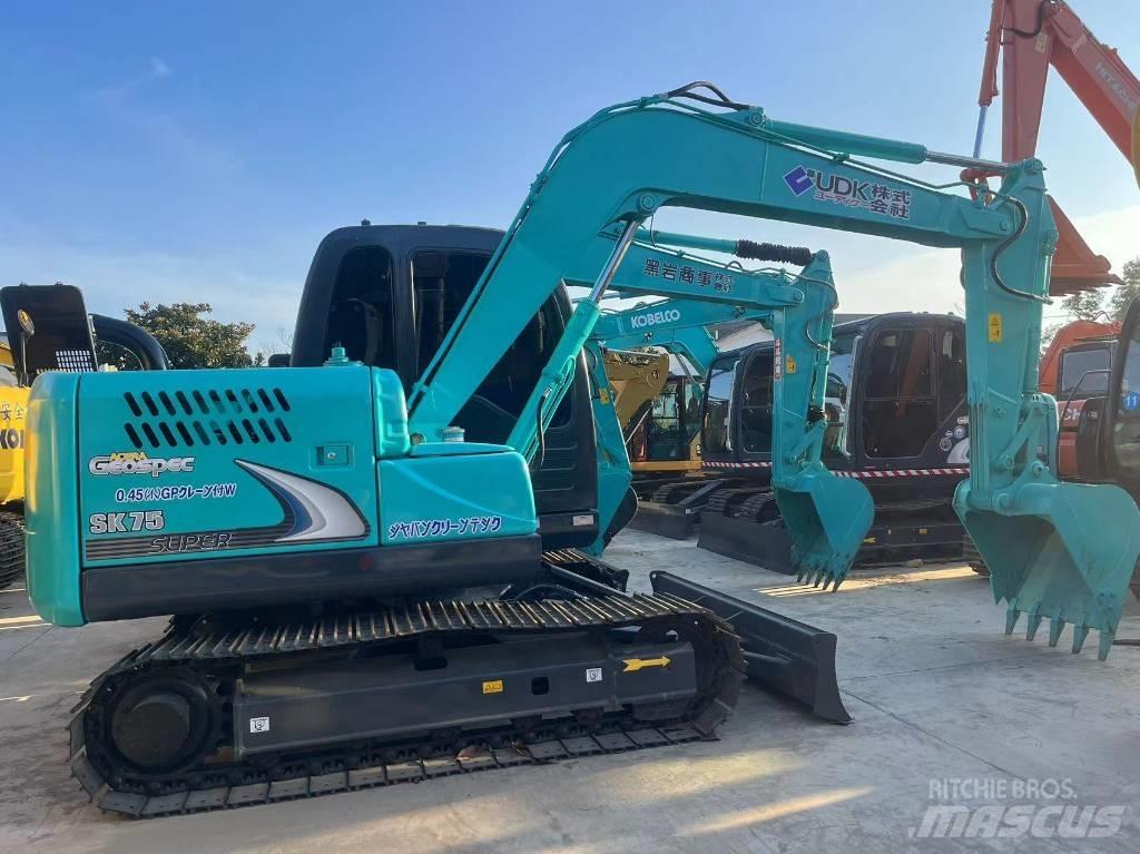 Kobelco SK75-8 Vikšriniai ekskavatoriai