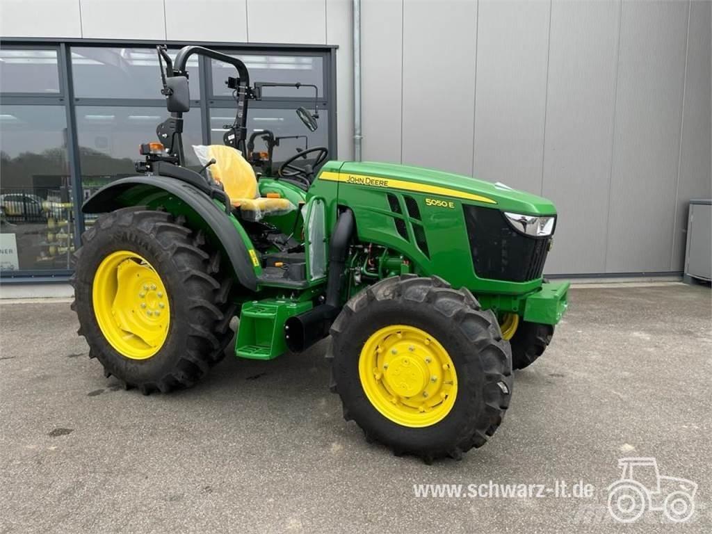 John Deere 5050E Traktoriai