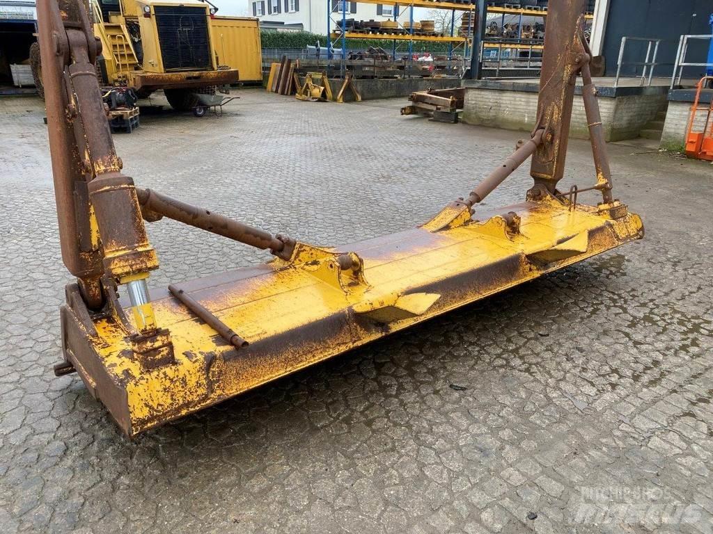 CAT D65 PX Peiliai
