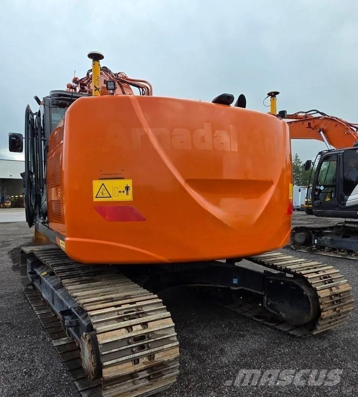 Hitachi ZX225USRLC-6 Vikšriniai ekskavatoriai