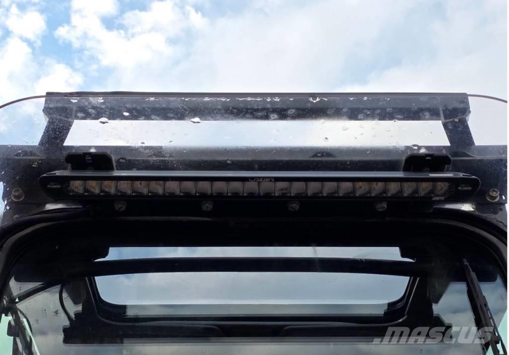 Hitachi ZX225USRLC-6 Vikšriniai ekskavatoriai