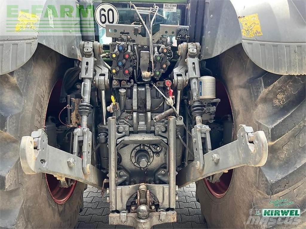 Fendt 933 vario s4 Traktoriai