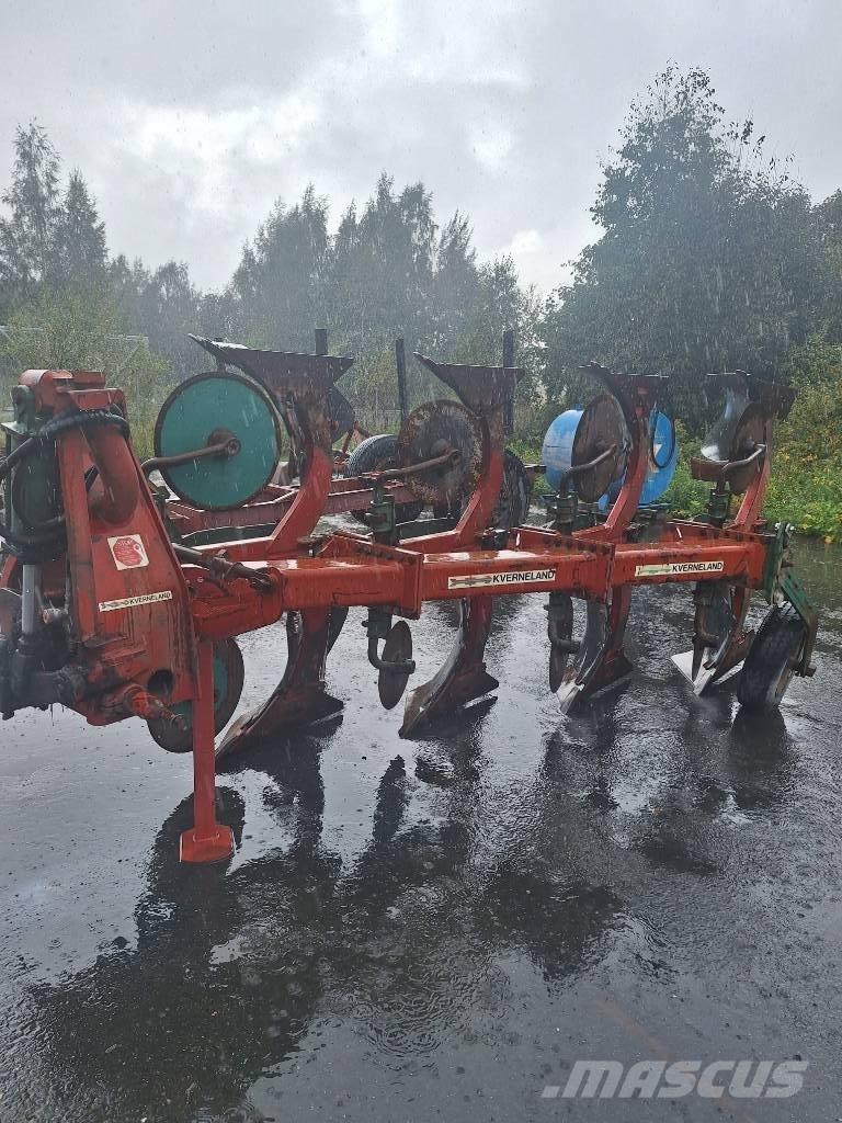 Kverneland W2 Apverčiamieji plūgai