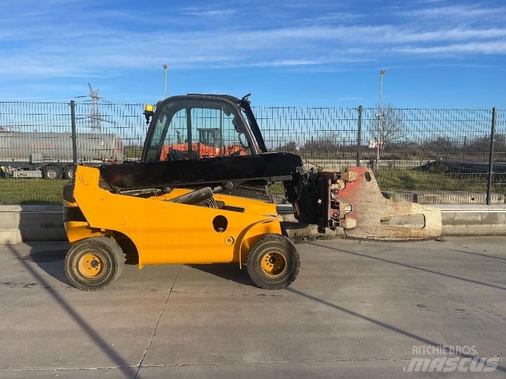 JCB TLT 35 D / 4x4 Teleskopiniai krautuvai